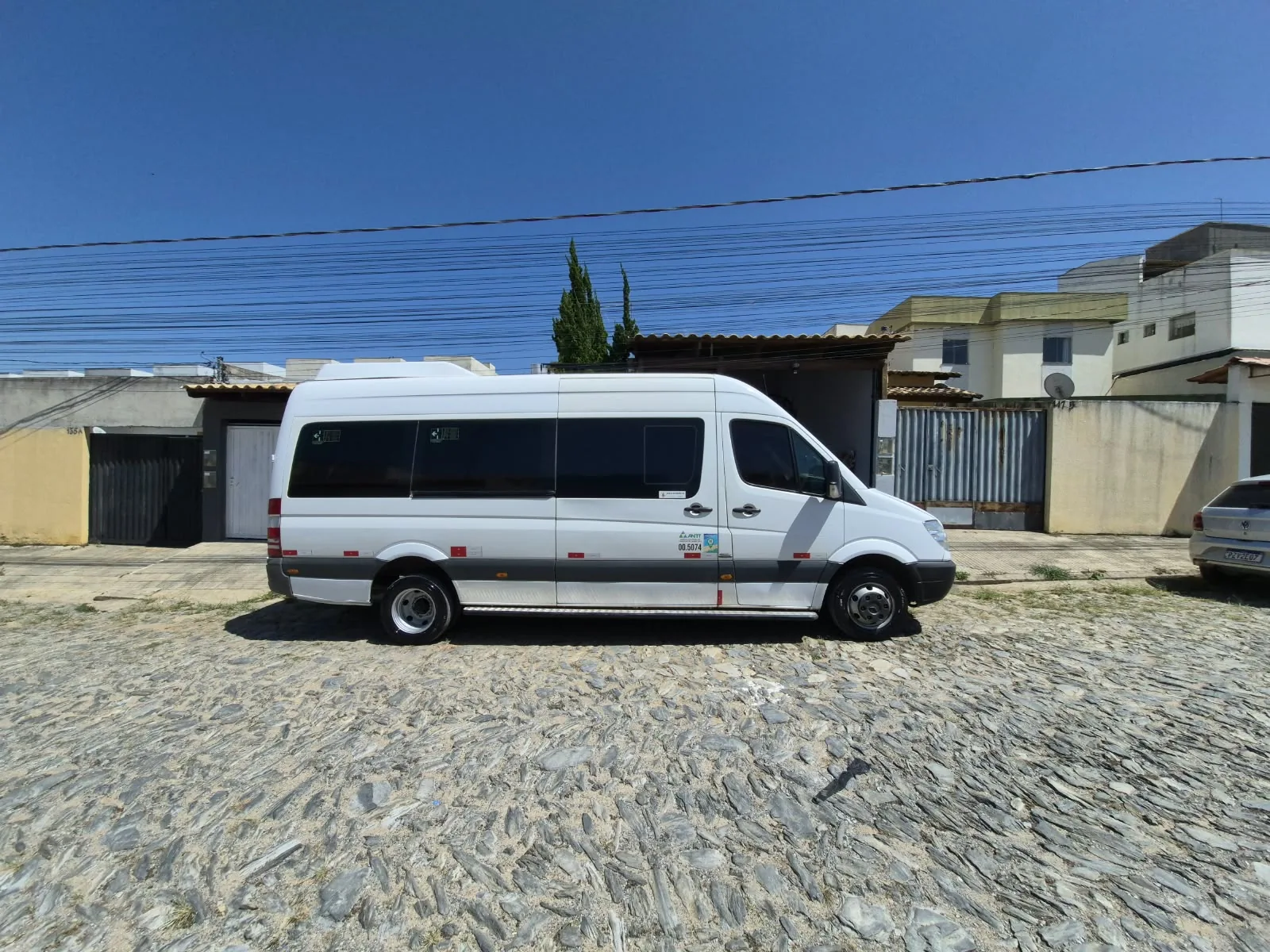 Van da Yago Tour vista lateral